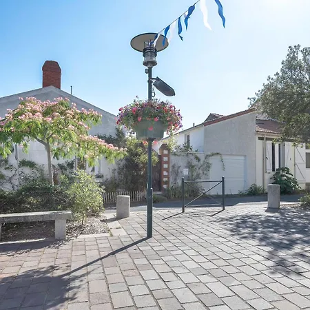 Ferienhaus Maison De Bourg Pour 4 A 500m De La