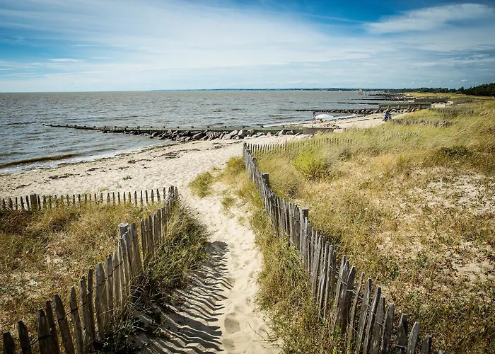 Maison De Bourg Pour 4 à 500m De La